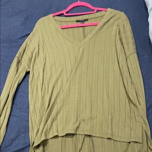 Dressy long sleeve light shirt